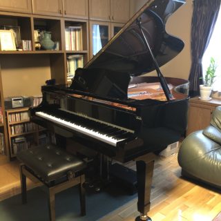 栃木県足利市小俣町のピアノスクール笛吹坂ピアノ教室のグランドピアノはヤマハグランドピアノC5